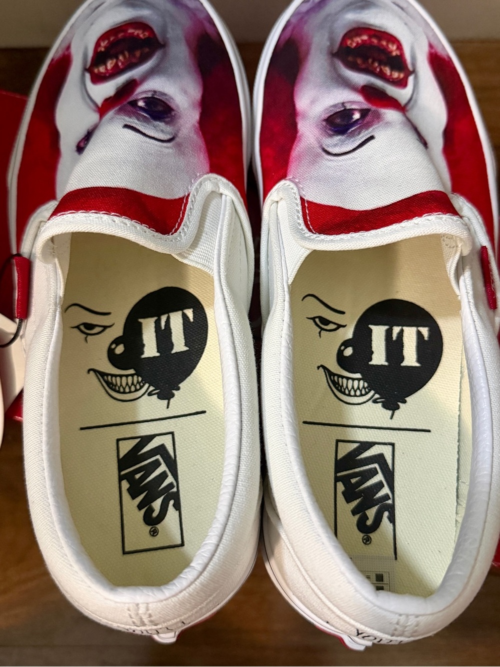 BNIB Vans x House of Terror Pennywise from ‘IT’ Slip On Shoes - Picture 5 of 8